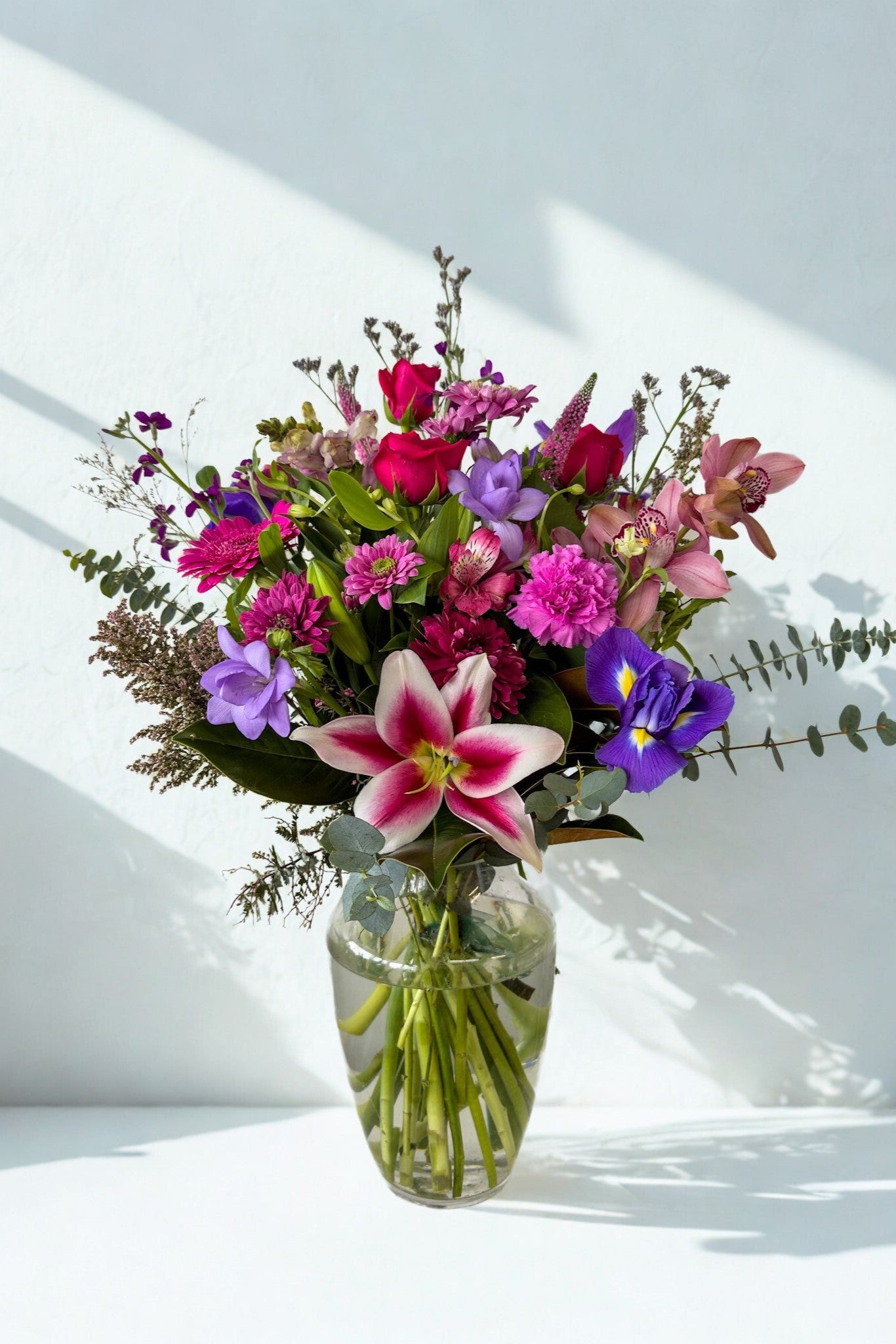 Rosy_Purple_Bouquet_in_a_vase